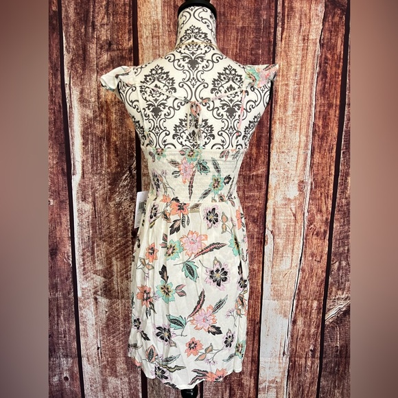 Hurley | NWT Island Batik Floral Mini Dress - Picture 3 of 12